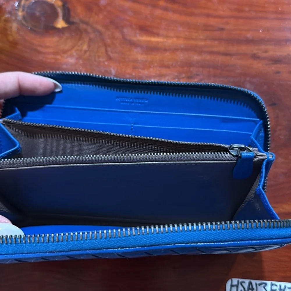 Bottega Zip Wallet